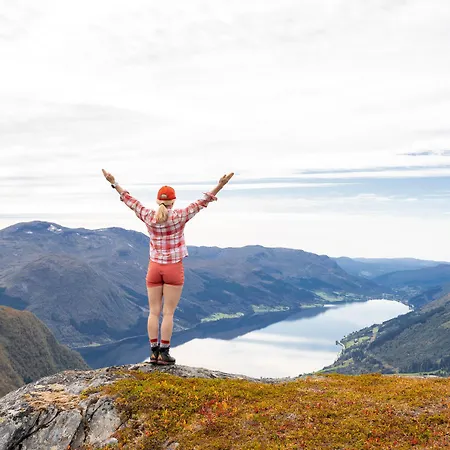 홀리데이파크 Jolstraholmen Landskapshotell Vassenden
