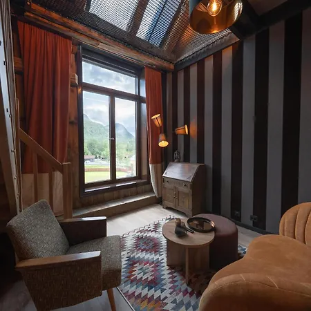 Jølstraholmen Landskapshotell *