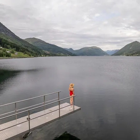 Jolstraholmen Landskapshotell *