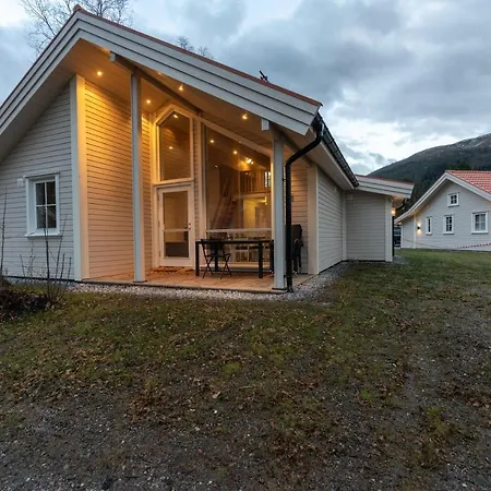 Tatil parkı Jolstraholmen Landskapshotell Vassenden