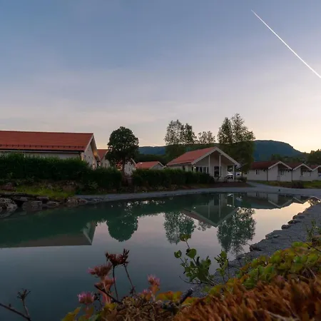 Jolstraholmen Landskapshotell Vassenden